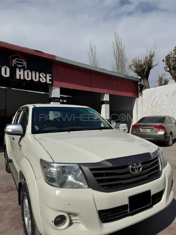 Toyota Hilux 2013 for Sale in Swatmingora Image-1