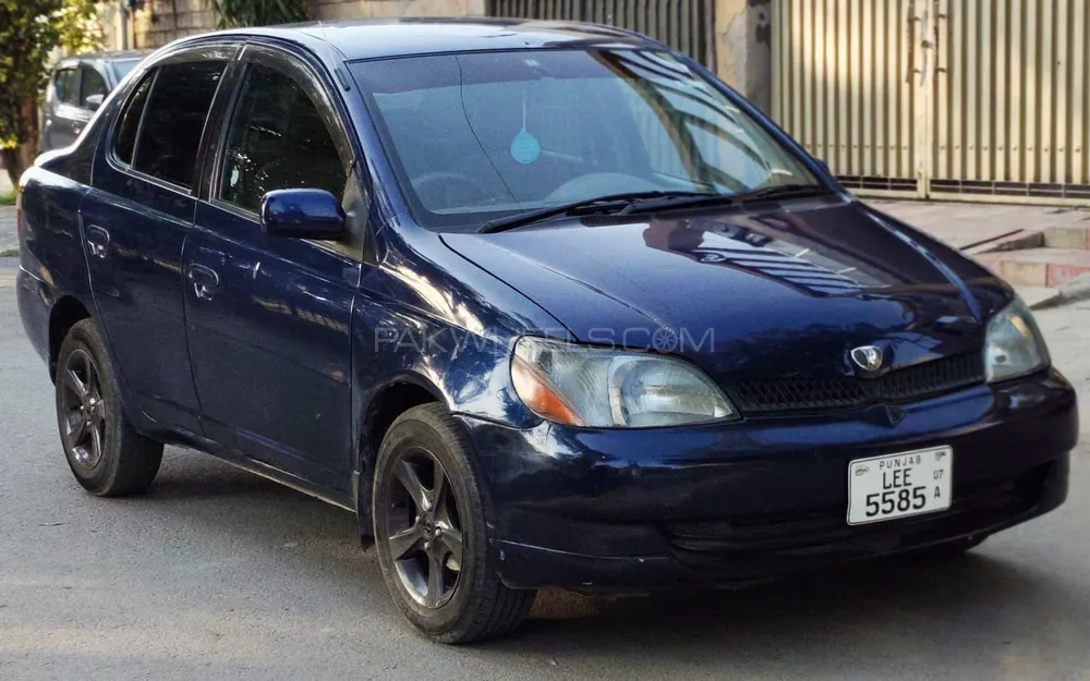 Toyota Platz 1999 for Sale in Lahore Image-1
