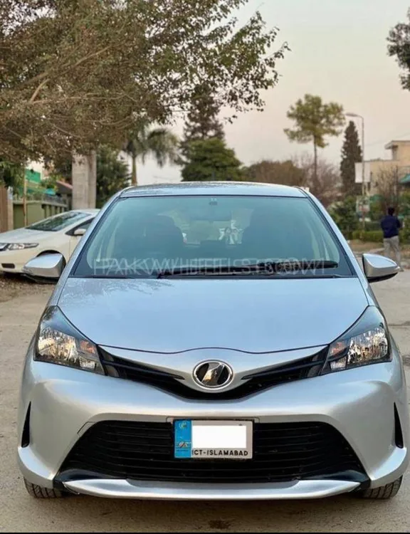 Toyota Vitz 2015 for Sale in Chakwal Image-1