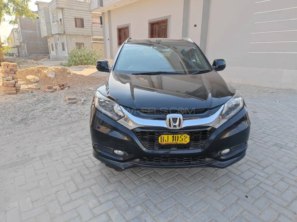 Honda Vezel 2015 for Sale in Sukkur Image-1
