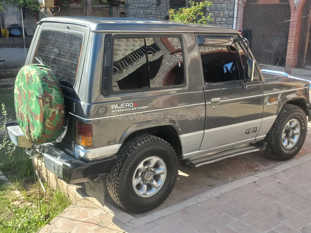 Mitsubishi Pajero 1989 for Sale in Peshawar Mitsubishi Pajero 1989 for Sale in Peshawar Image-3