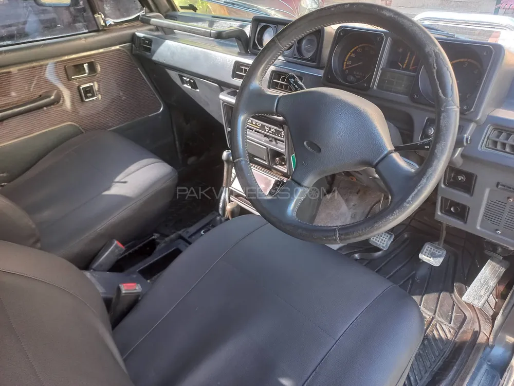 Mitsubishi Pajero 1989 for Sale in Peshawar Mitsubishi Pajero 1989 for Sale in Peshawar Image-13