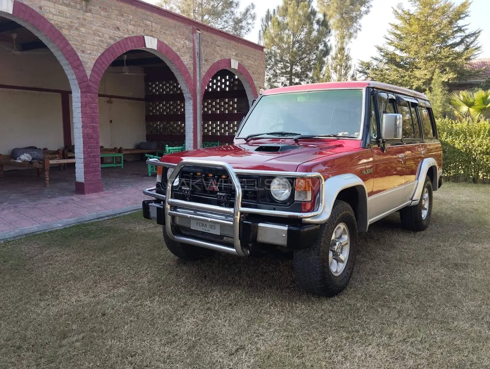 Mitsubishi Pajero 1989 for Sale in Peshawar Image-1