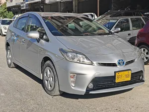 Toyota Prius S LED Edition 1.8 2012 for Sale