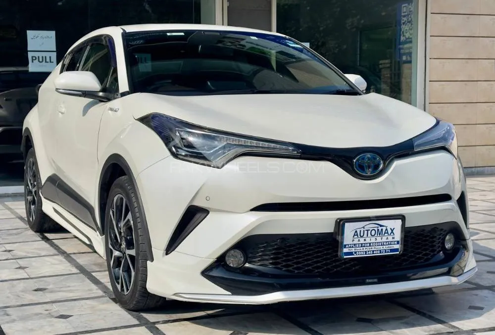 Toyota C-HR 2017 for Sale in Lahore Image-1