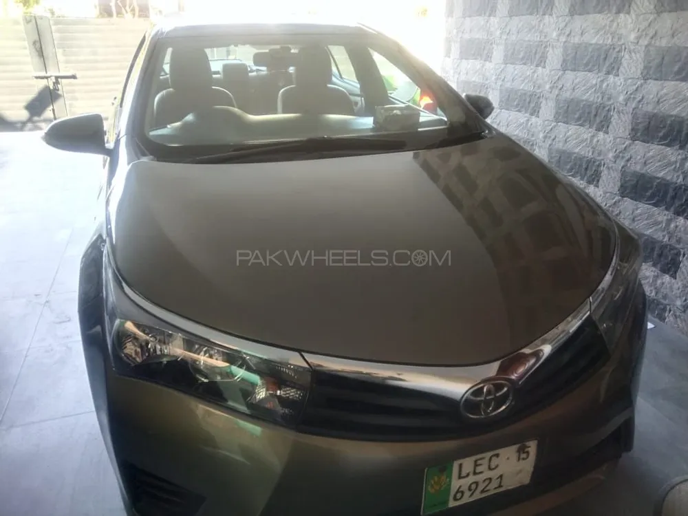 Toyota Corolla 2015 for Sale in Lahore Image-1