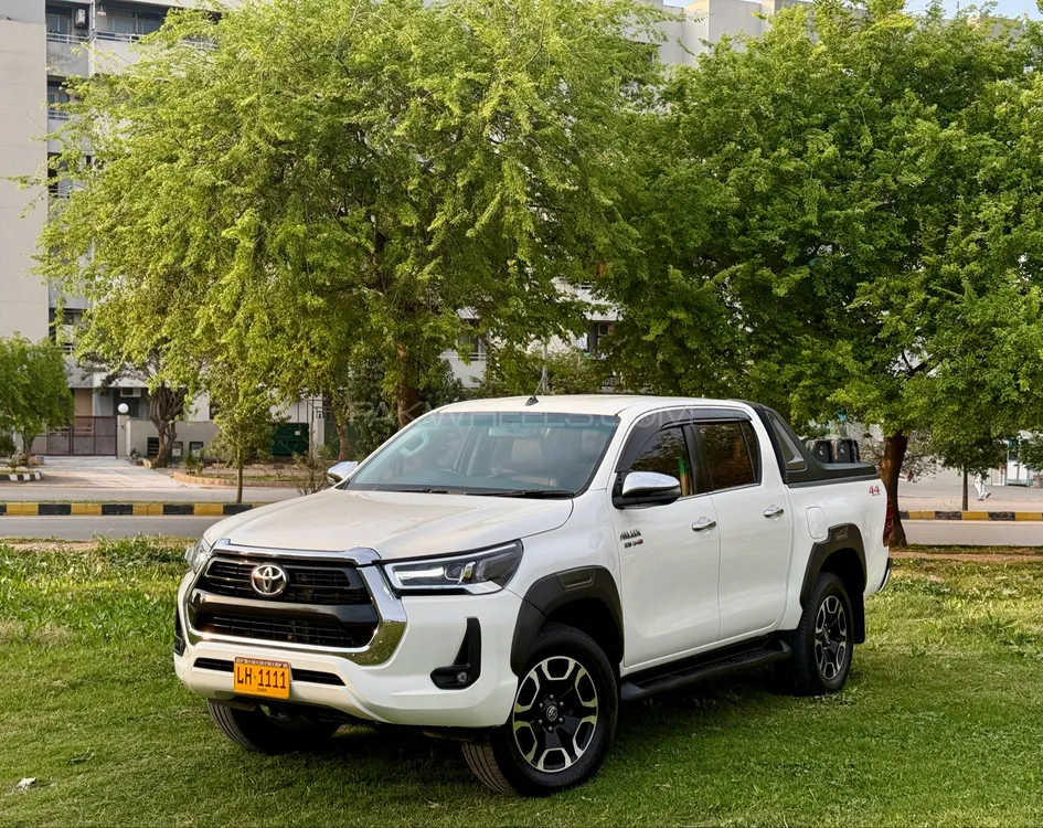 Toyota Hilux 2021 for Sale in Islamabad Image-1