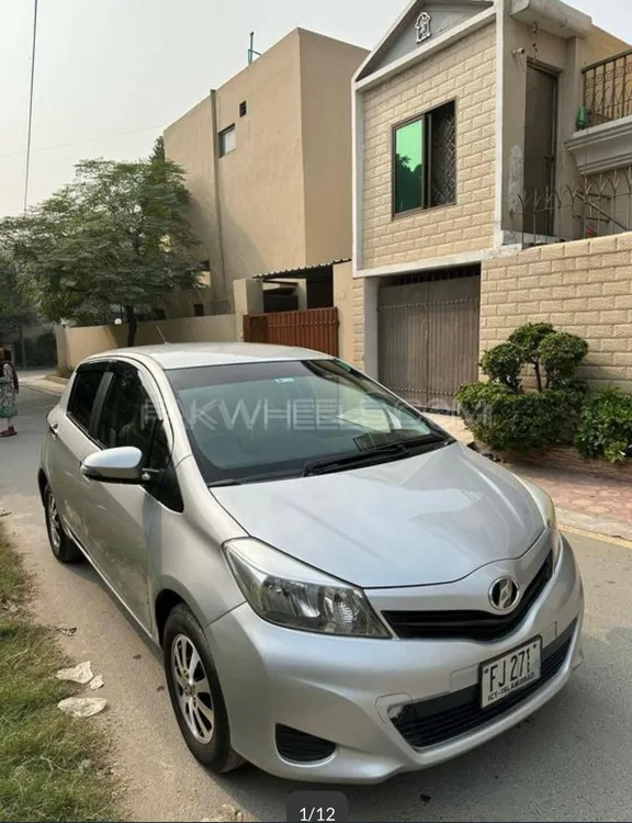 Toyota Vitz 2012 for Sale in Gujranwala Image-1