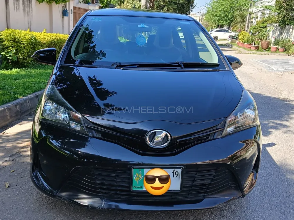 Toyota Vitz 2019 for Sale in Sialkot Image-1