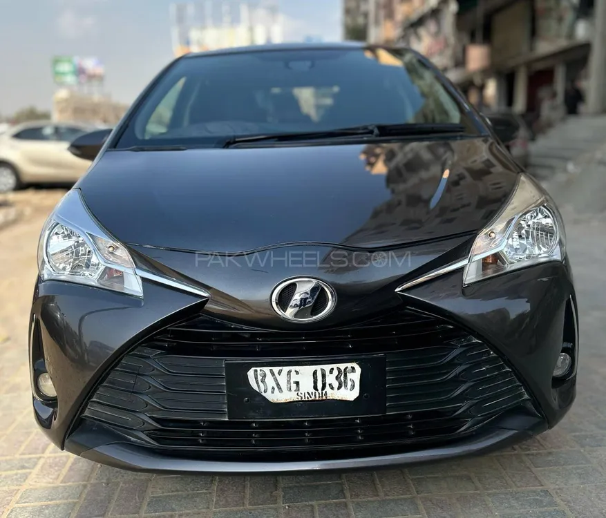 Toyota Vitz 2018 for Sale in Karachi Image-1
