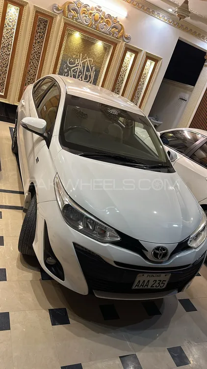 Toyota Yaris Sedan 2020 for Sale in Lahore Image-1