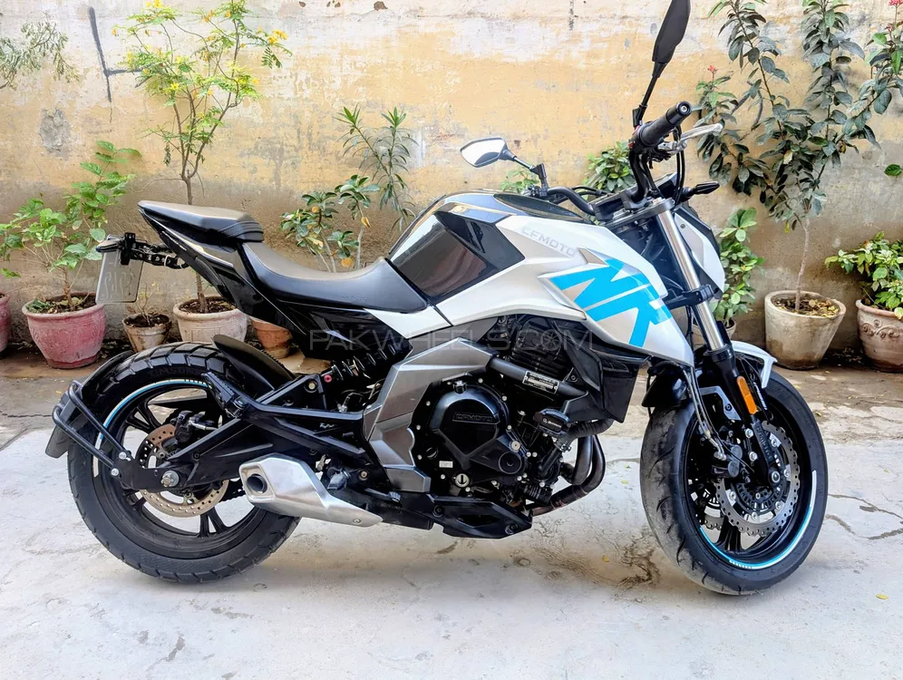 Yamaha FZR 400 2022 for Sale Image-1
