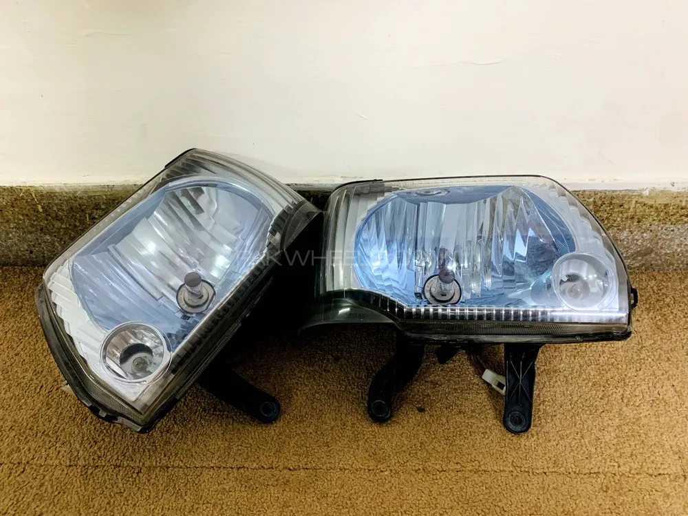 SUZUKI MEHRAN EURO GENUINE HEADLIGHTS Image-1