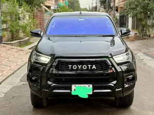 Toyota Hilux Revo V Automatic 2.8 2022 for Sale