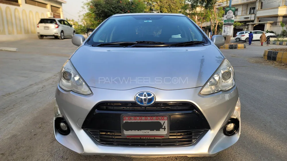 Toyota Aqua 2015 for Sale in Karachi Image-1