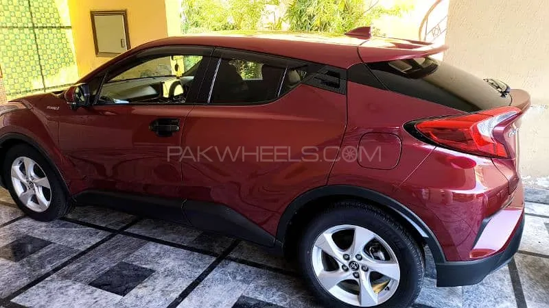 Toyota C-HR 2018 for Sale in Lahore Image-1