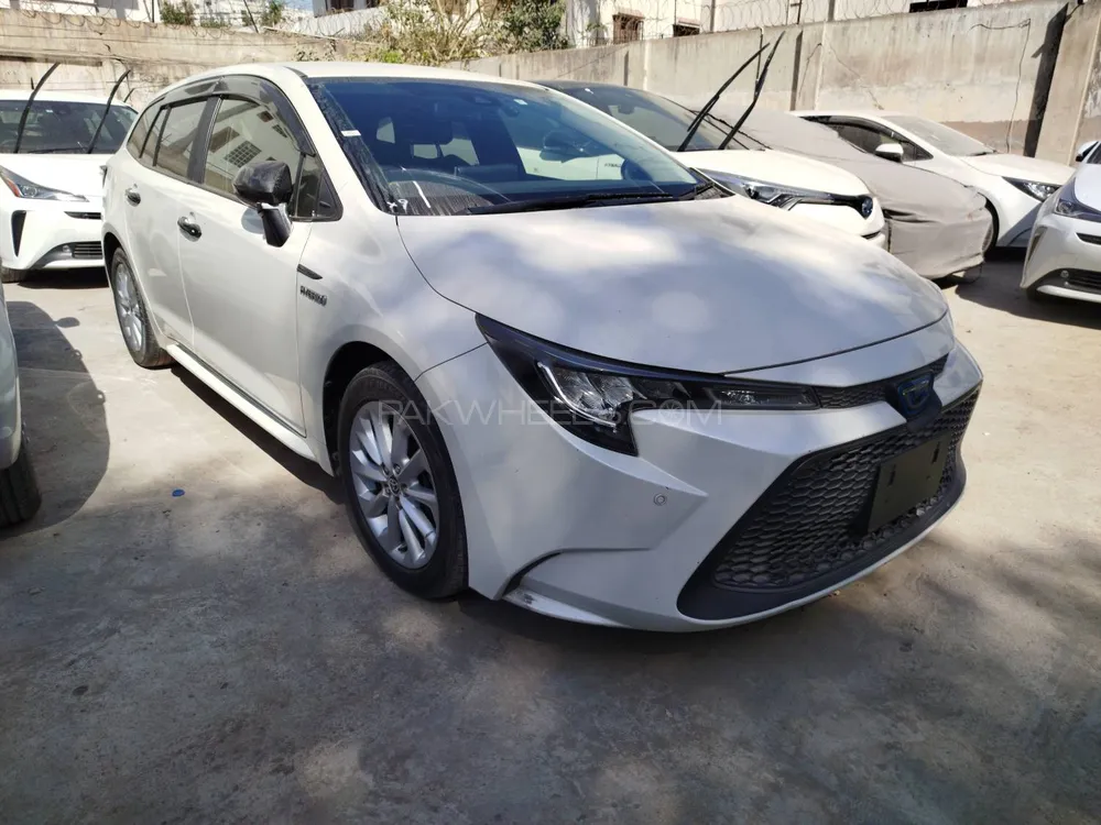 Toyota Corolla Touring 2020 for Sale in Karachi Image-1
