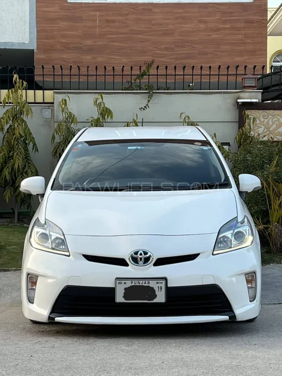 Toyota Prius 2015 for Sale in Peshawar Image-1