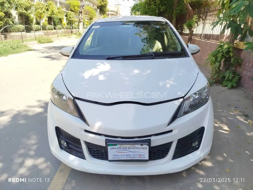 Toyota Vitz 2014 for Sale in Faisalabad Image-1