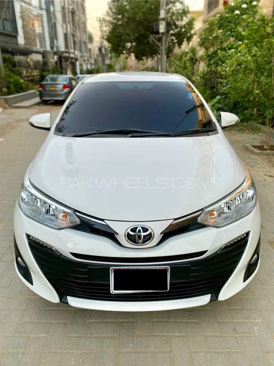 Toyota Yaris Sedan 2021 for Sale in Karachi Image-1
