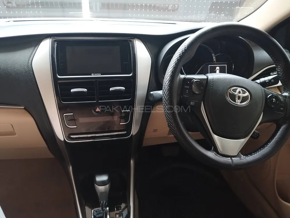 Toyota Yaris Sedan 2021 for Sale in Lahore Image-1