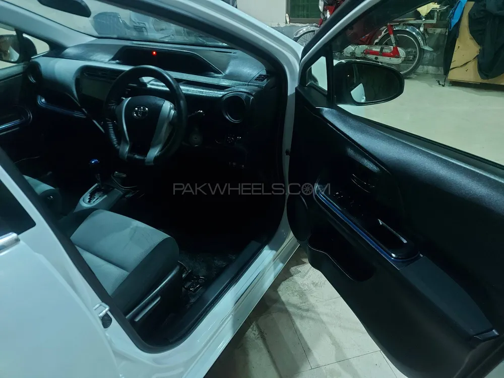 Toyota Aqua 2014 for Sale in Lahore Toyota Aqua 2014 for Sale in Lahore Image-3