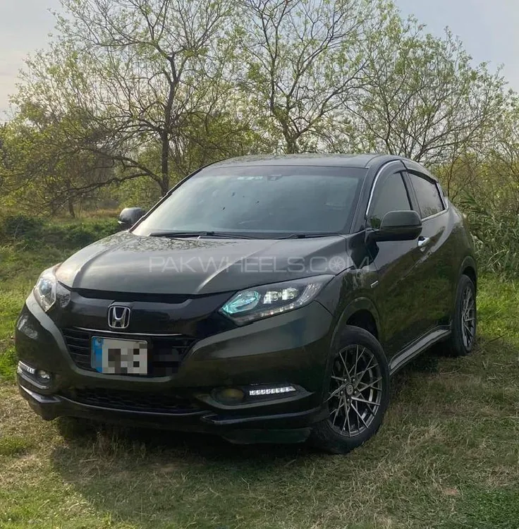 Honda Vezel 2014 for Sale in Islamabad Image-1