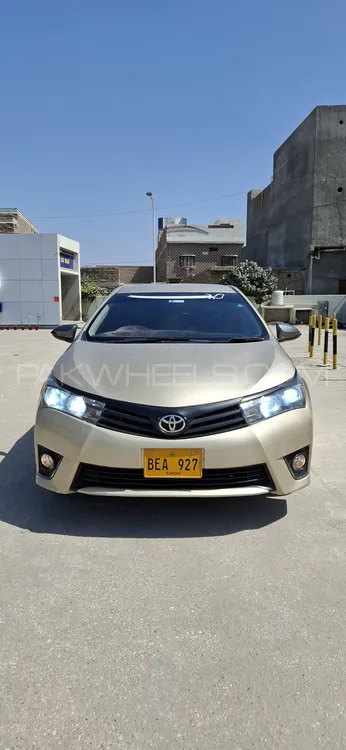 Toyota Corolla 2015 for Sale in Larkana Image-1