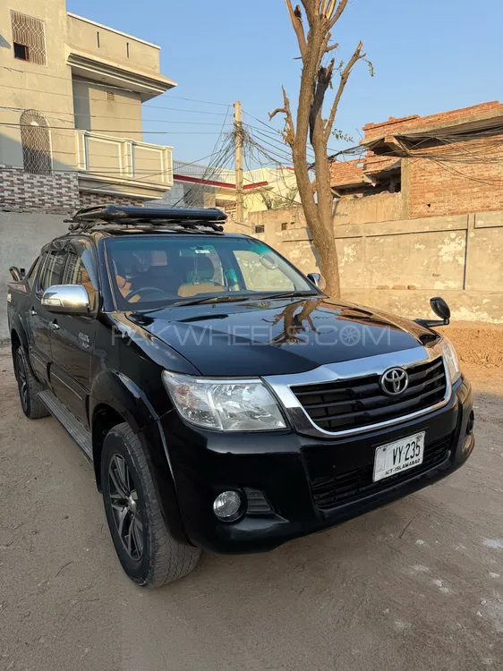 Toyota Hilux 2012 for Sale in Mandi bahauddin Image-1