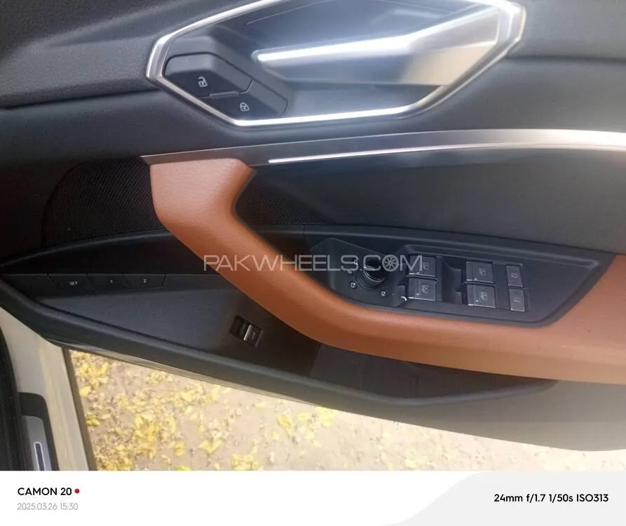 آوڈی ای-ٹران 2021 for Sale in لاہور آوڈی ای-ٹران 2021 for Sale in لاہور Image-12