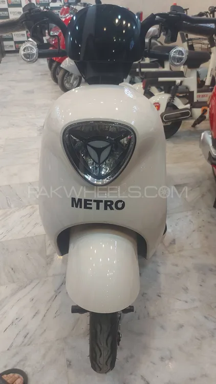 میٹرو A7 2025 for Sale Image-1