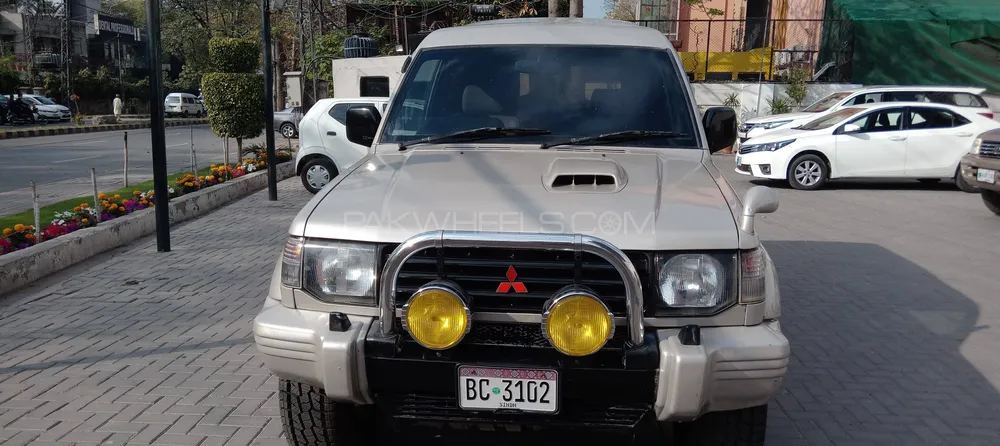 Mitsubishi Pajero 1994 for Sale in Lahore Image-1