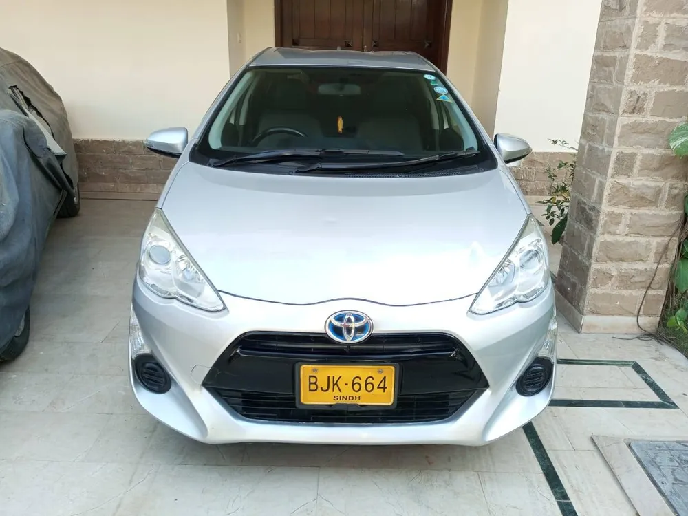 Toyota Aqua 2015 for Sale in Karachi Image-1