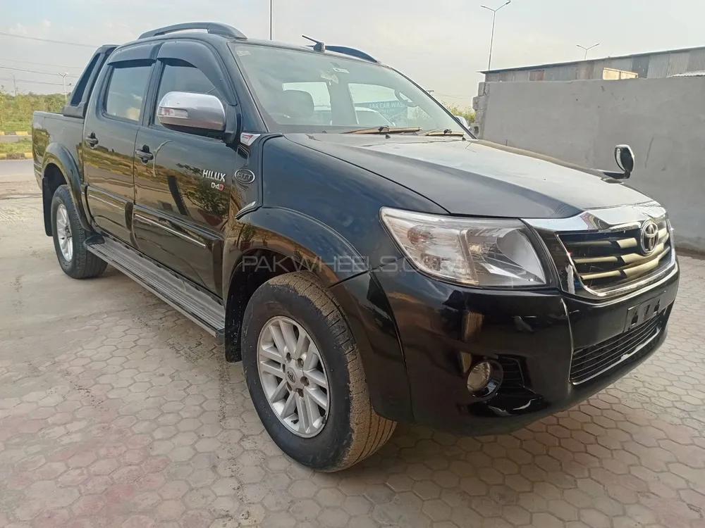 Toyota Hilux 2014 for Sale in Islamabad Image-1