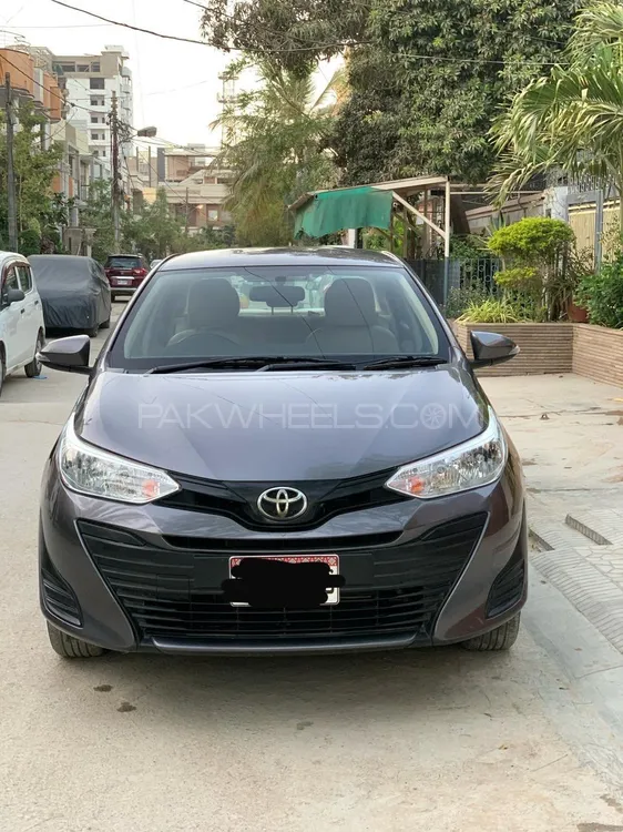 Toyota Yaris Sedan 2021 for Sale in Karachi Image-1