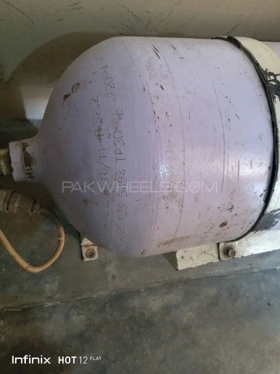 Gass cylinder car Image-1