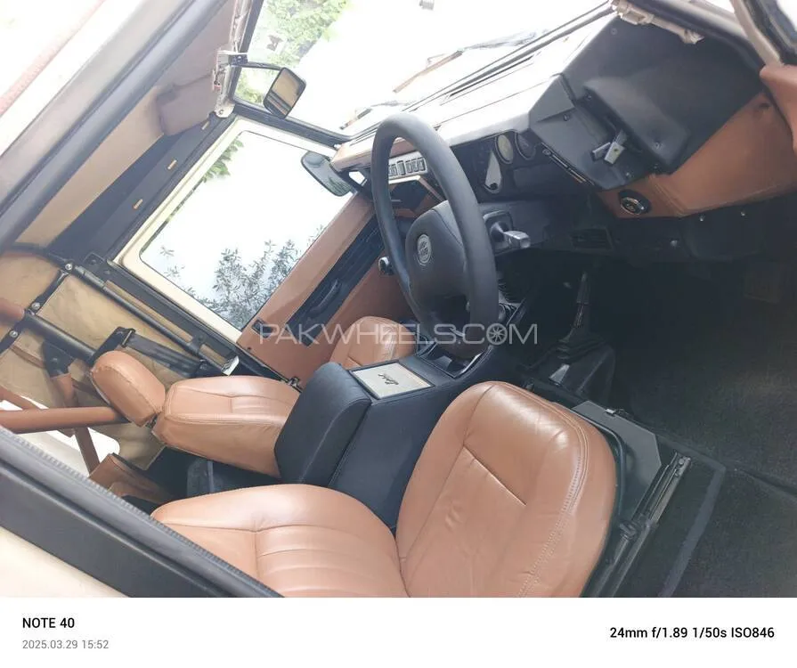 Land Rover Defender 2007 for Sale in Lahore Land Rover Defender 2007 for Sale in Lahore Image-10