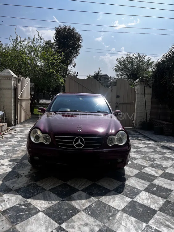 Mercedes Benz C Class 2002 for Sale in Lahore Image-1