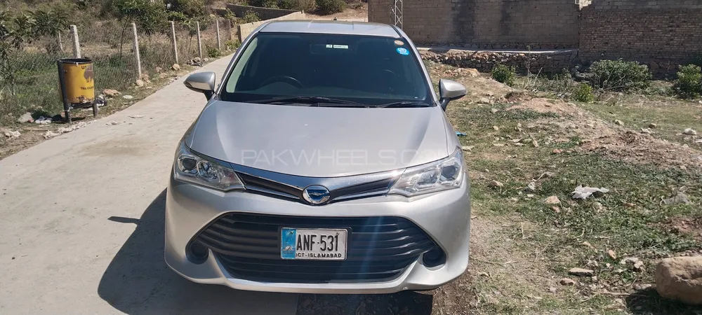 Toyota Corolla Fielder 2017 for Sale in Khanpur Image-1
