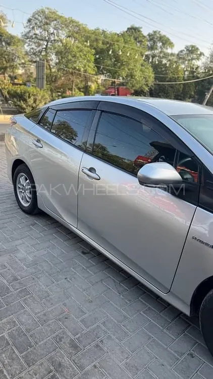 Toyota Prius 2016 for Sale in Lahore Image-1