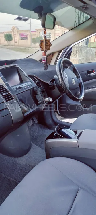 Toyota Prius 2010 for Sale in Bahawalpur Toyota Prius 2010 for Sale in Bahawalpur Image-12