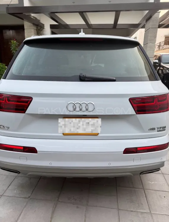 Audi Q7 2016 for Sale in Karachi Image-1