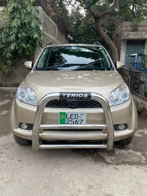 ڈائیہاتسو ٹیریوس 2010 for Sale in لاہور Image-1