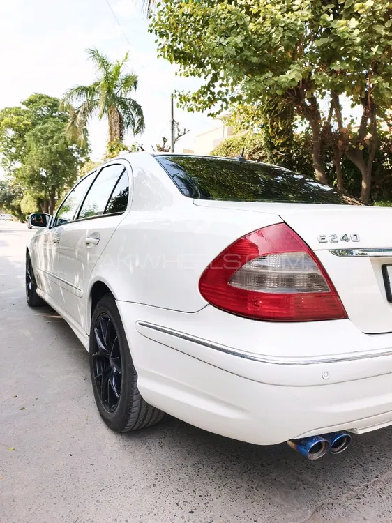 مرسڈیز بینز ای کلاس 2005 for Sale in لاہور مرسڈیز بینز ای کلاس 2005 for Sale in لاہور Image-4