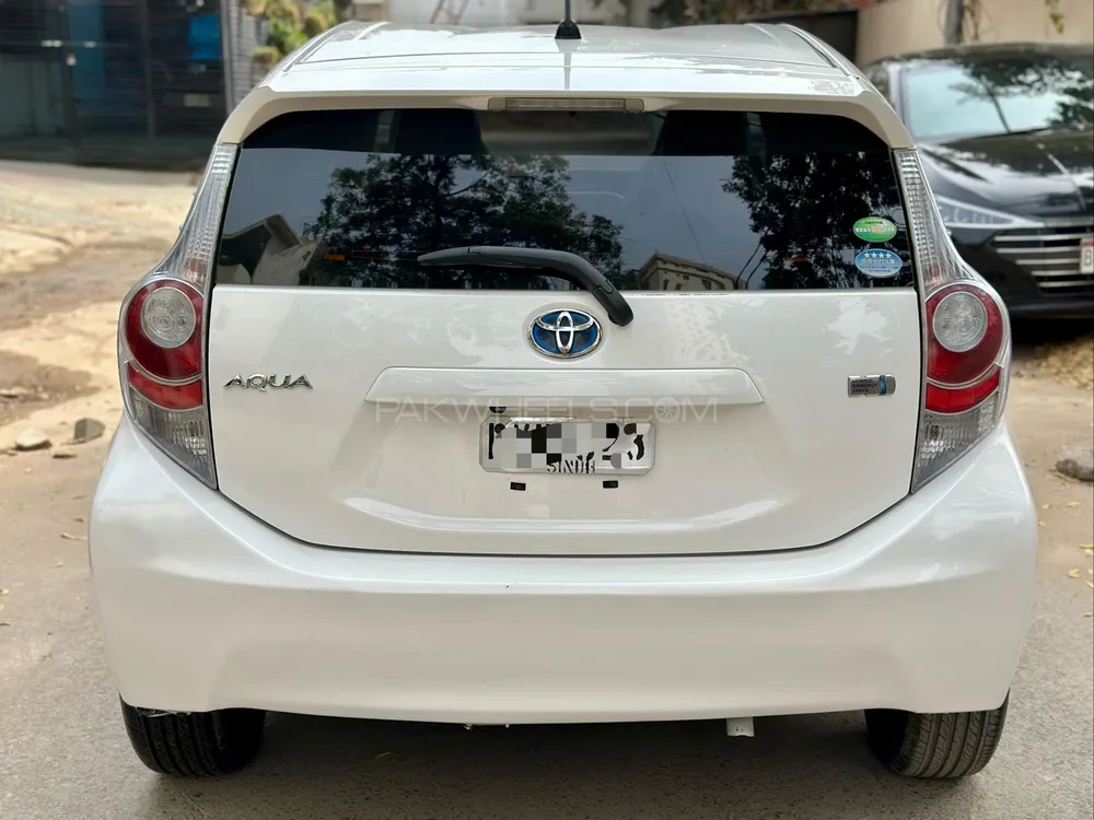 Toyota Aqua 2014 for Sale in Karachi Image-1