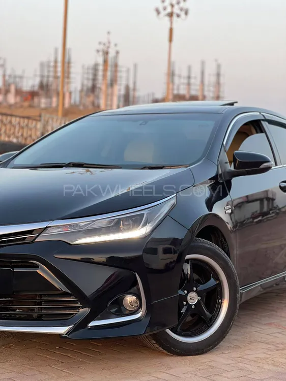 Toyota Corolla 2015 for Sale in Islamabad Image-1
