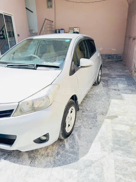 Toyota Vitz 2011 for Sale in Islamabad Image-1