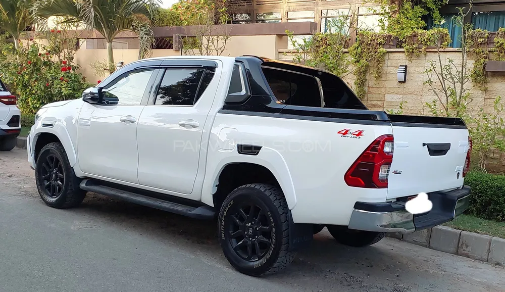 Toyota Hilux 2021 for Sale in Karachi Image-1