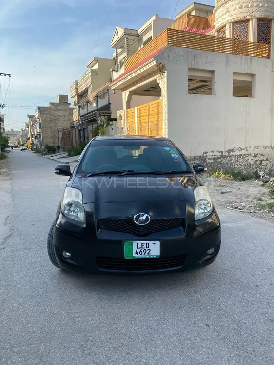 Toyota Vitz 2008 for Sale in Peshawar Image-1