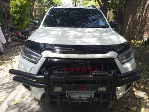 Slide toyota hilux revo v automatic 2 8 2021 119444537